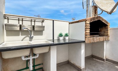 Resale - Bungalow - Torrevieja - La Siesta - El Salado -  Torreta