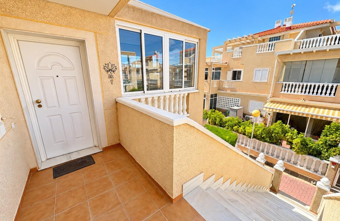 Resale - Apartment / flat - Orihuela Costa - Punta Prima