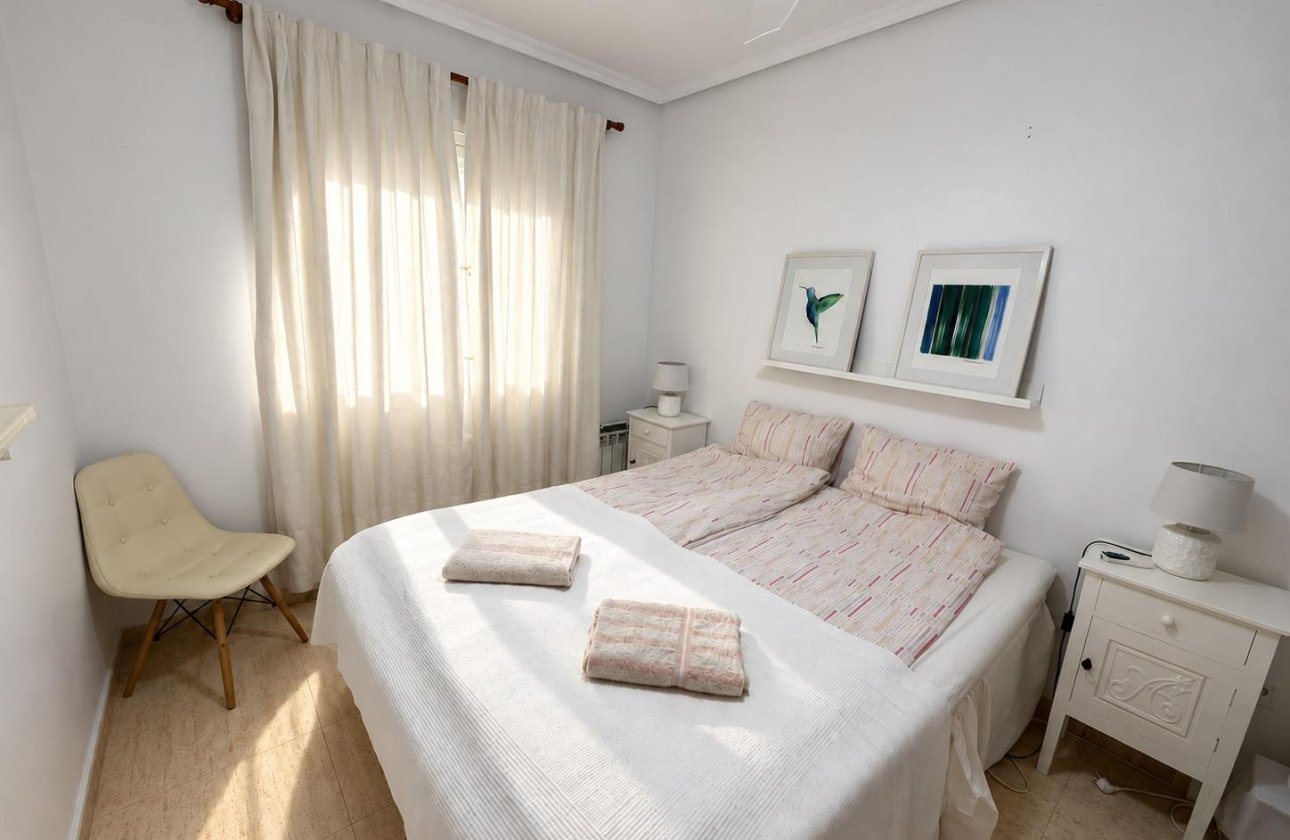 Resale - Apartment / flat - Orihuela Costa - Punta Prima