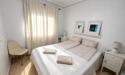 Resale - Apartment / flat - Orihuela Costa - Punta Prima