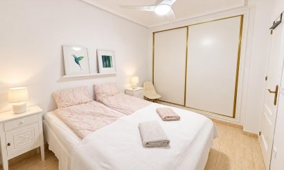 Resale - Apartment / flat - Orihuela Costa - Punta Prima