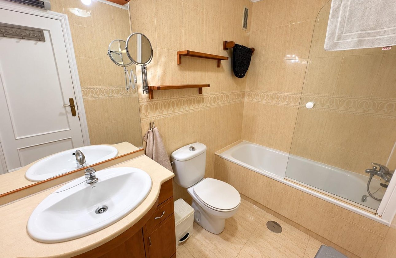 Resale - Apartment / flat - Orihuela Costa - Punta Prima