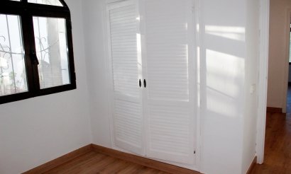Resale - Villa - Orihuela Costa