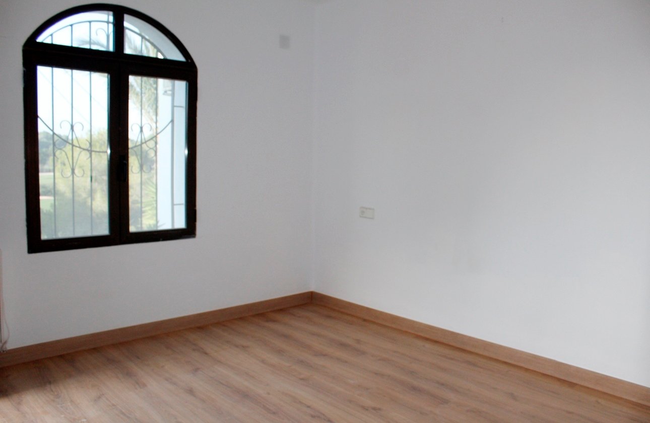 Resale - Villa - Orihuela Costa