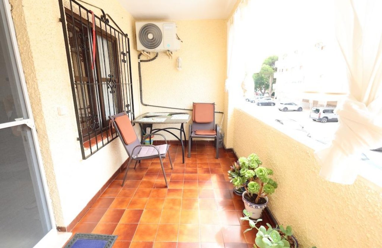 Resale - Bungalow - Orihuela Costa - Campoamor