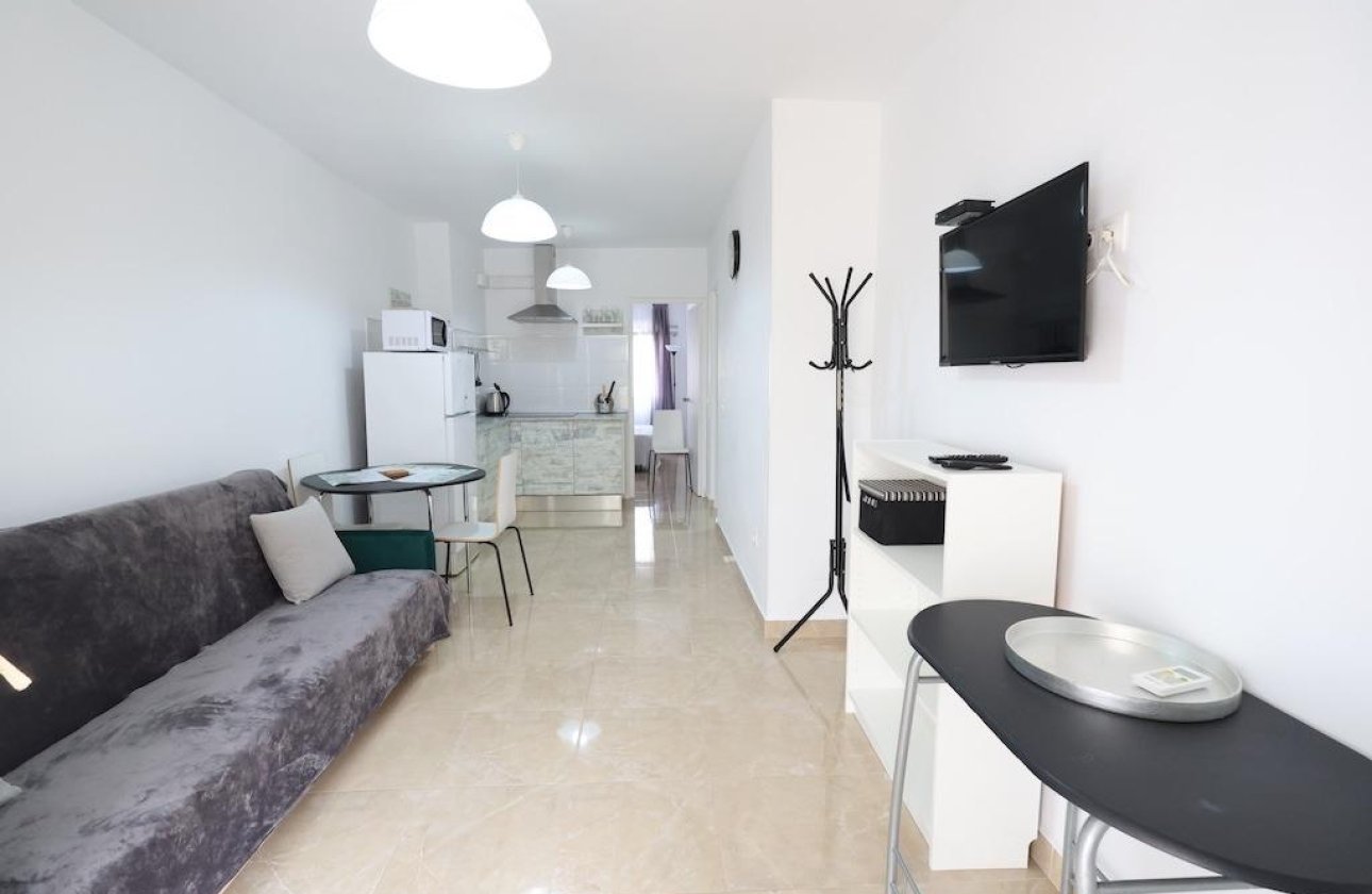 Resale - Bungalow - Orihuela Costa - Campoamor