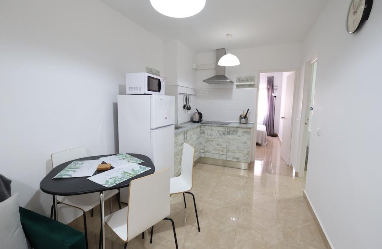 Resale - Bungalow - Orihuela Costa - Campoamor