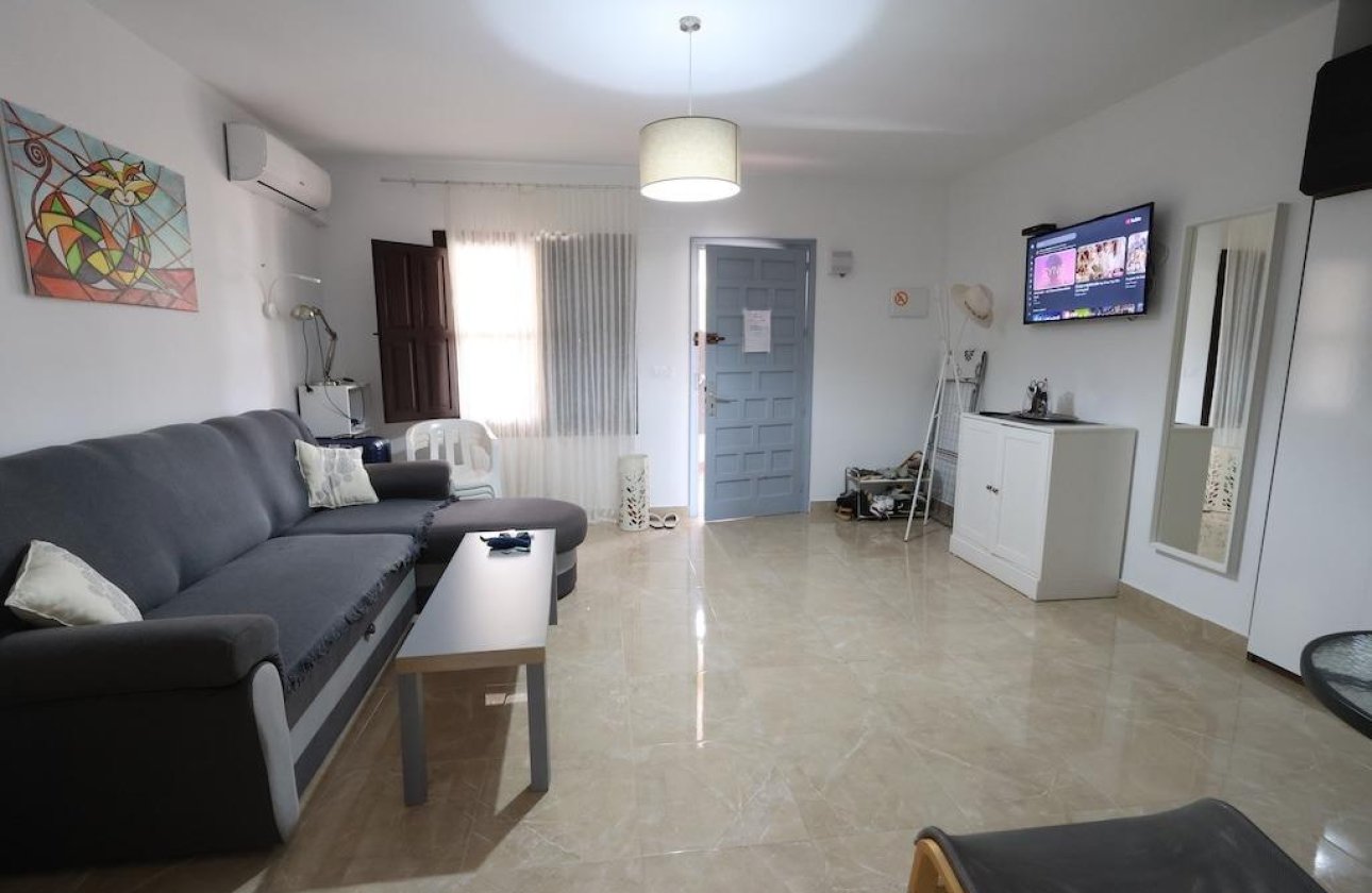 Resale - Bungalow - Orihuela Costa - Campoamor
