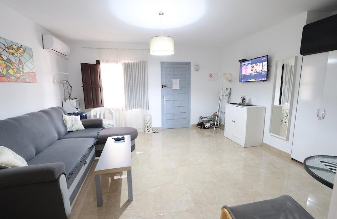 Resale - Bungalow - Orihuela Costa - Campoamor