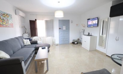 Resale - Bungalow - Orihuela Costa - Campoamor