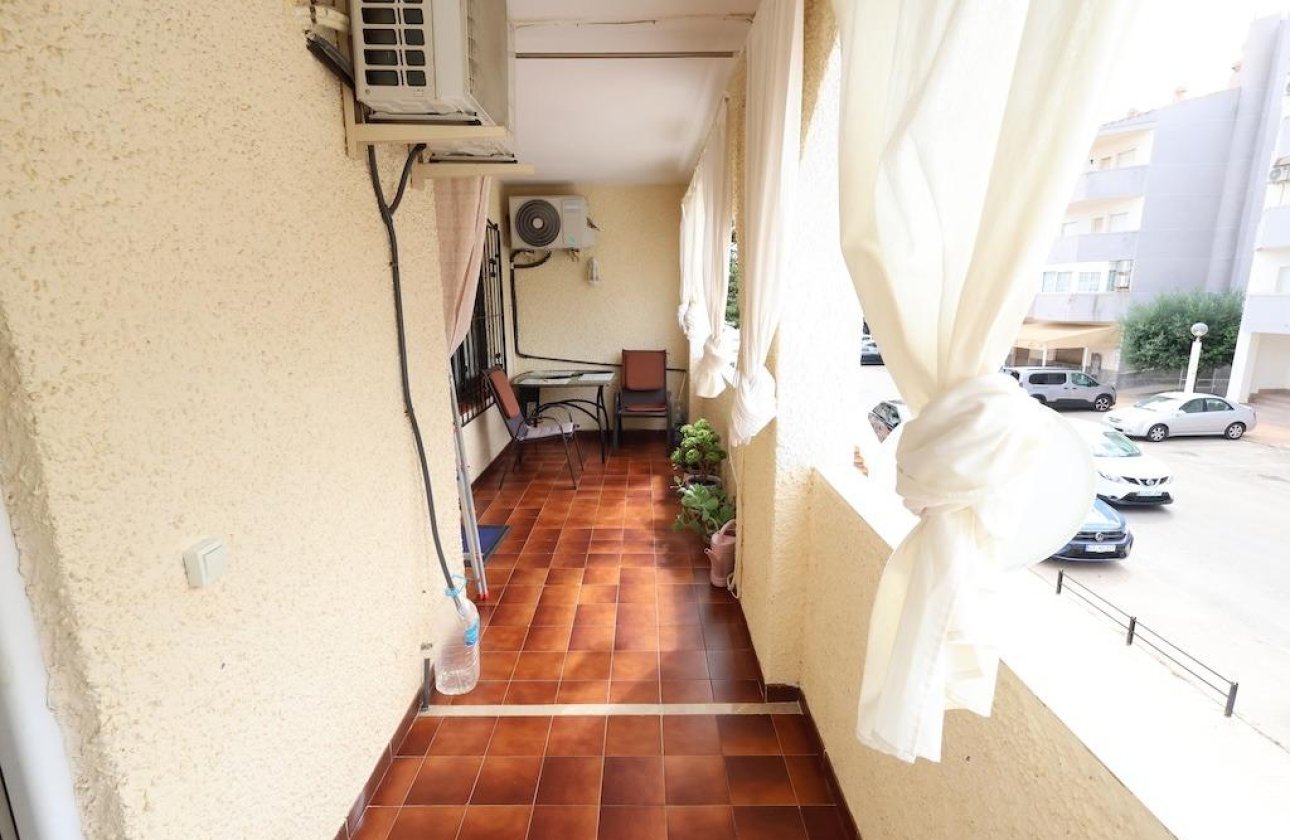 Resale - Bungalow - Orihuela Costa - Campoamor