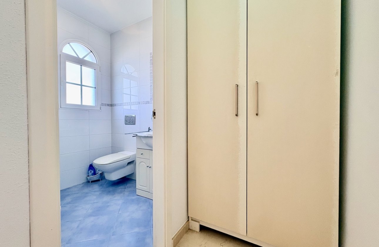 Resale - Villa - Orihuela - Villamartin