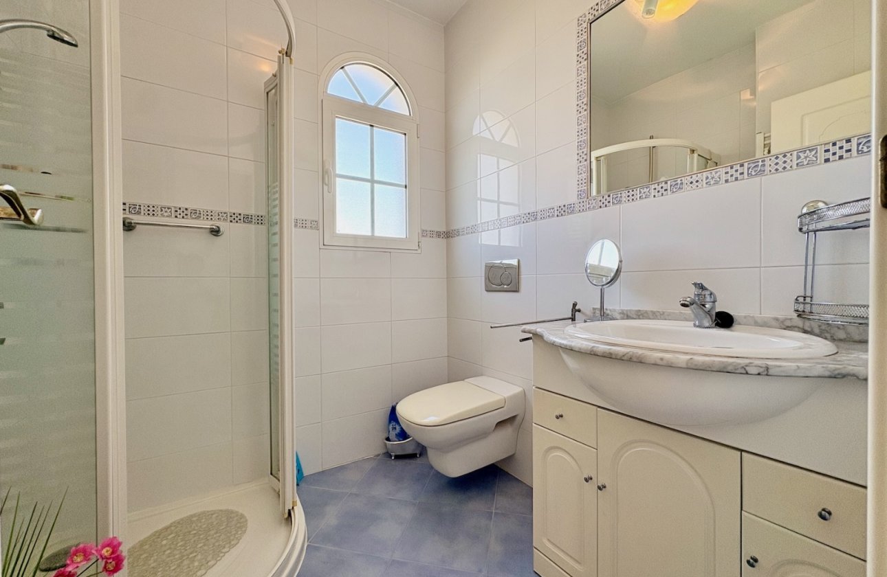 Resale - Villa - Orihuela - Villamartin