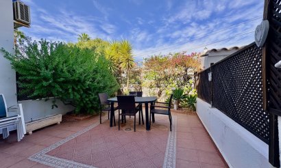 Resale - Villa - Orihuela - Villamartin