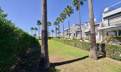 Resale - Villa - Orihuela - Villamartin