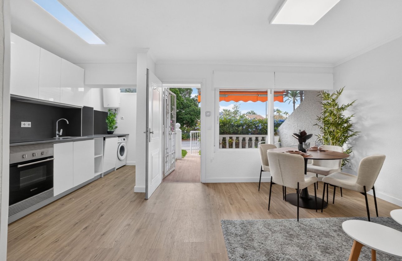 Resale - Townhouse - Orihuela Costa - Villamartin