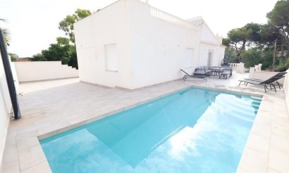 Resale - Villa - Torrevieja - Los Balcones - Los Altos del Edén