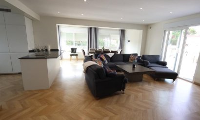 Resale - Villa - Torrevieja - Los Balcones - Los Altos del Edén