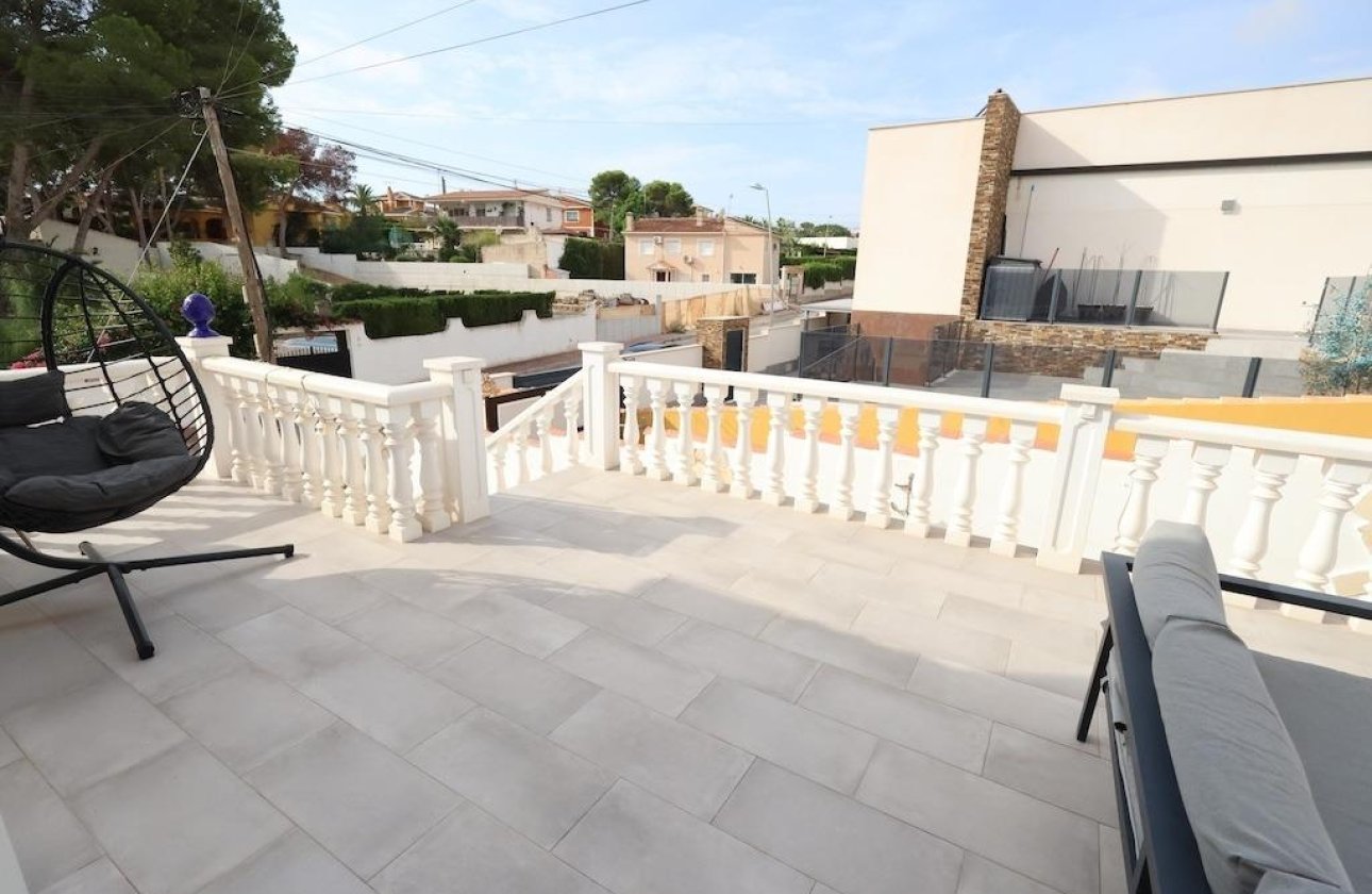 Resale - Villa - Torrevieja - Los Balcones - Los Altos del Edén
