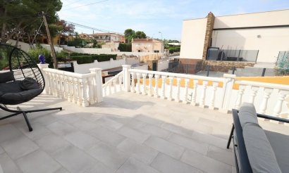 Resale - Villa - Torrevieja - Los Balcones - Los Altos del Edén