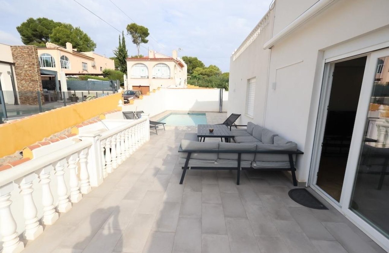 Resale - Villa - Torrevieja - Los Balcones - Los Altos del Edén