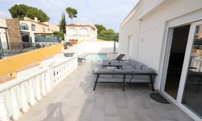 Resale - Villa - Torrevieja - Los Balcones - Los Altos del Edén