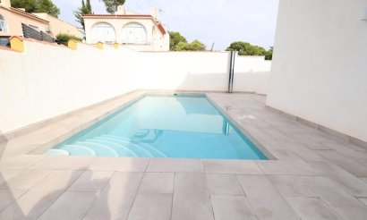 Resale - Villa - Torrevieja - Los Balcones - Los Altos del Edén