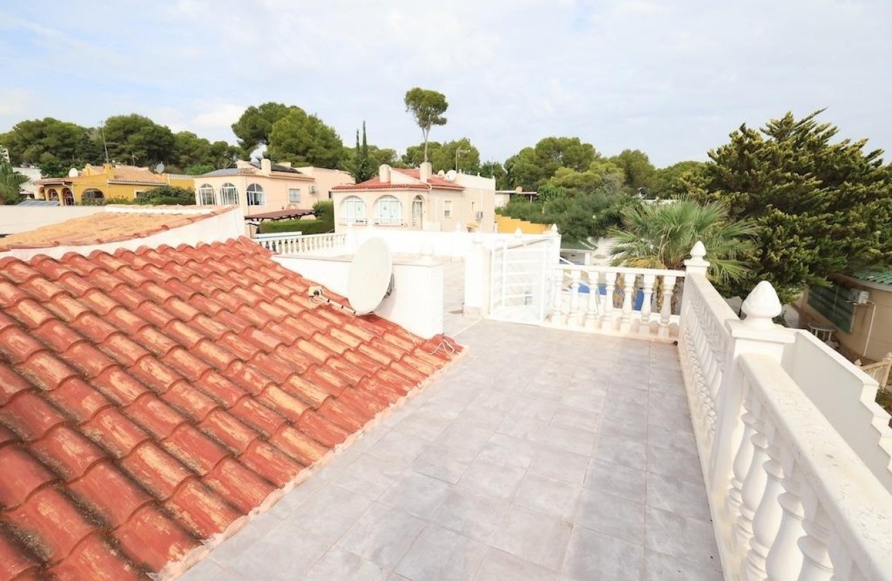 Resale - Villa - Torrevieja - Los Balcones - Los Altos del Edén