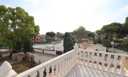 Resale - Villa - Torrevieja - Los Balcones - Los Altos del Edén