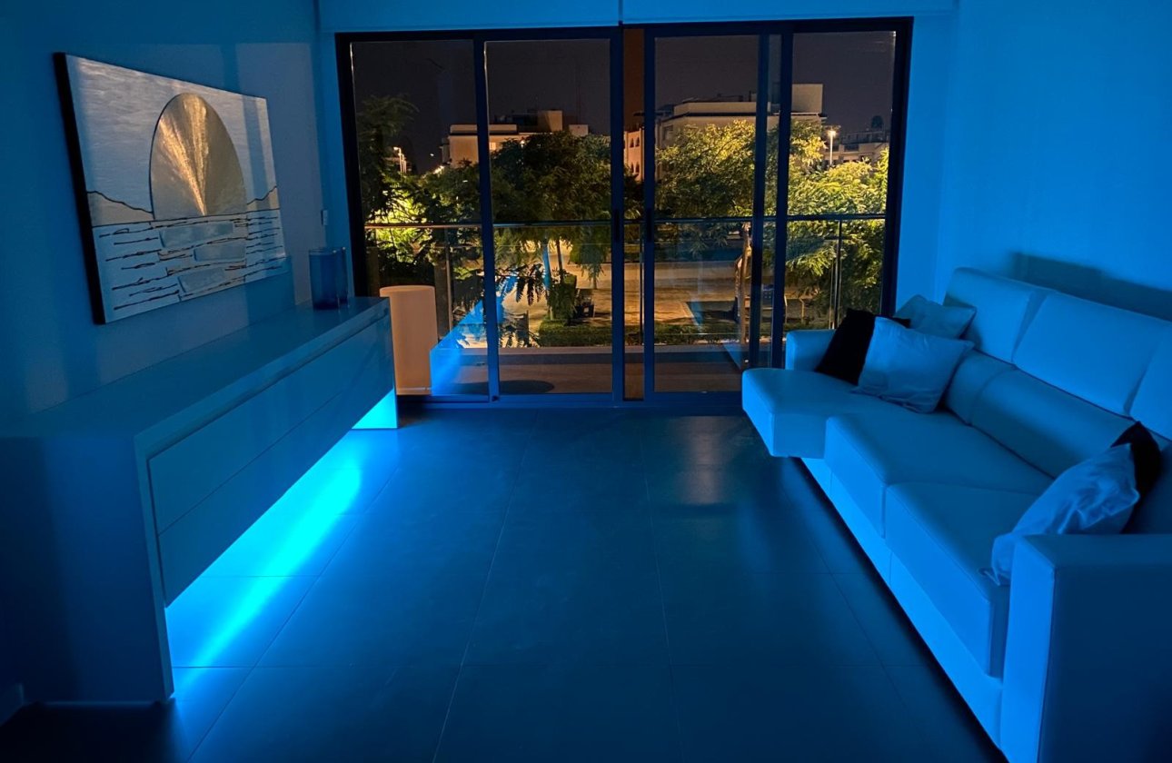 Resale - Bungalow - Pilar de la Horadada - Mil Palmeras