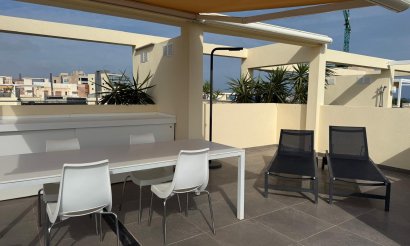 Resale - Bungalow - Pilar de la Horadada - Mil Palmeras