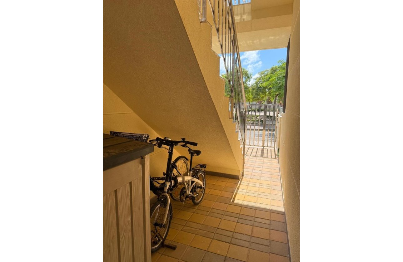 Resale - Bungalow - Pilar de la Horadada - Mil Palmeras