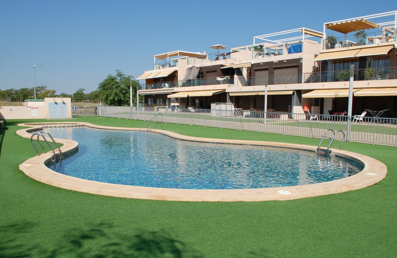 Resale - Bungalow - Pilar de la Horadada - Mil Palmeras