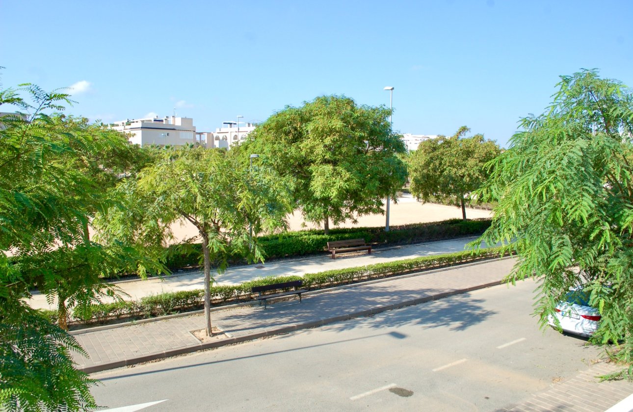 Resale - Bungalow - Pilar de la Horadada - Mil Palmeras