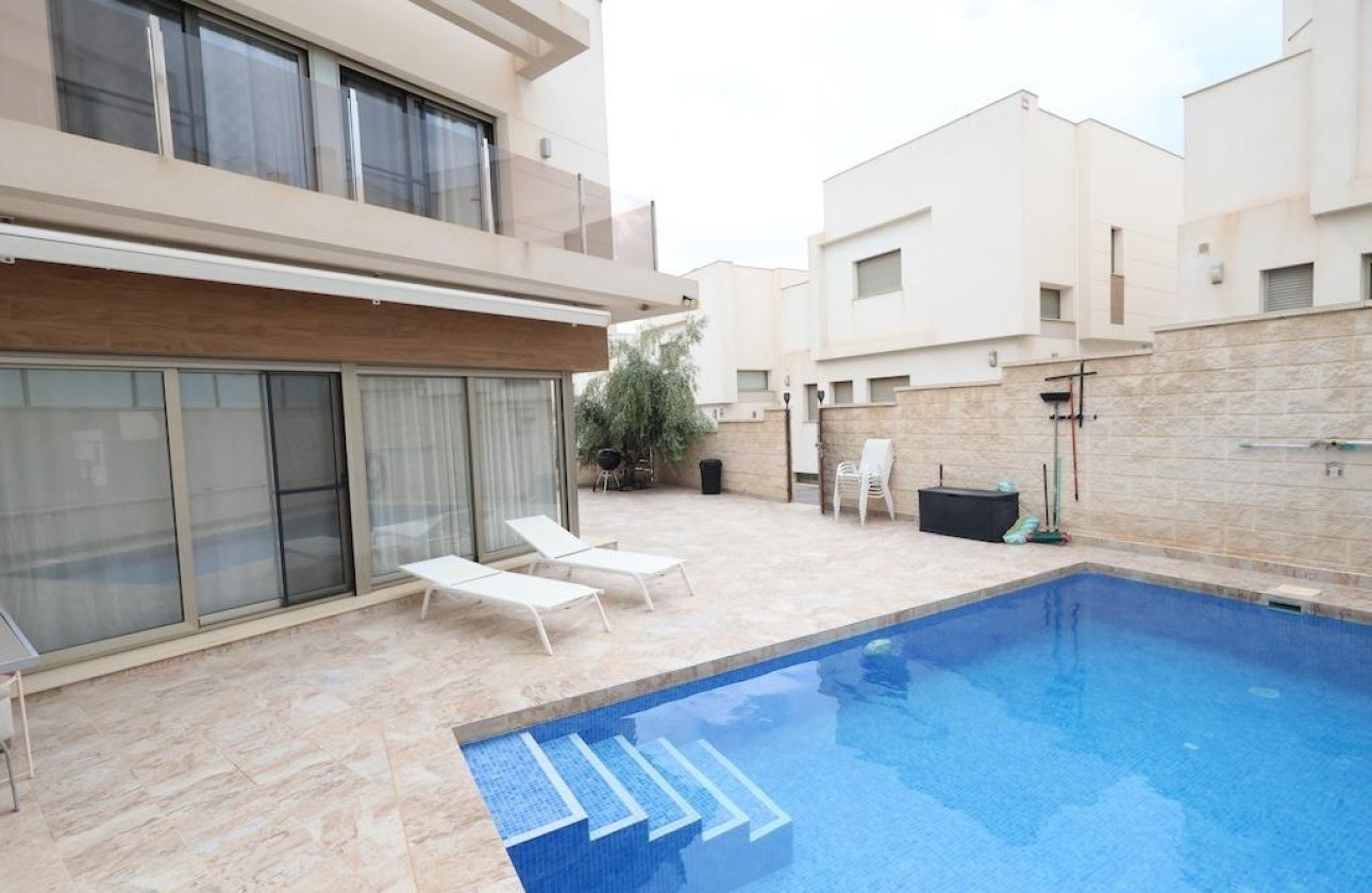 Reventa - Villa - Orihuela Costa - Villamartín-Las Filipinas