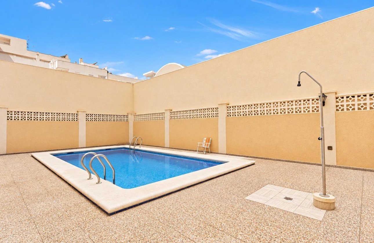 Resale - Apartment / flat - Torrevieja - Centro