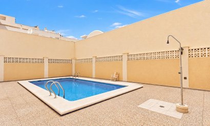 Resale - Apartment / flat - Torrevieja - Centro