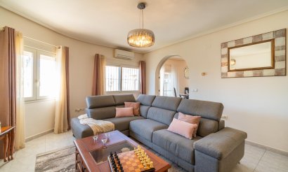 Reventa - Villa - Orihuela Costa - Playa Flamenca