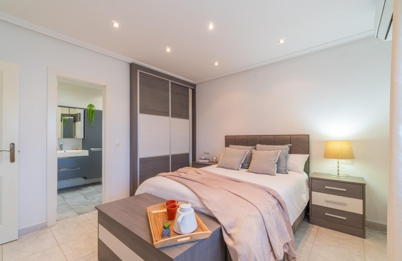 Reventa - Villa - Orihuela Costa - Playa Flamenca
