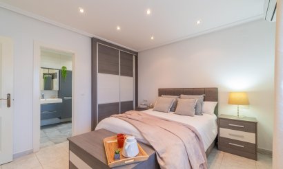 Reventa - Villa - Orihuela Costa - Playa Flamenca