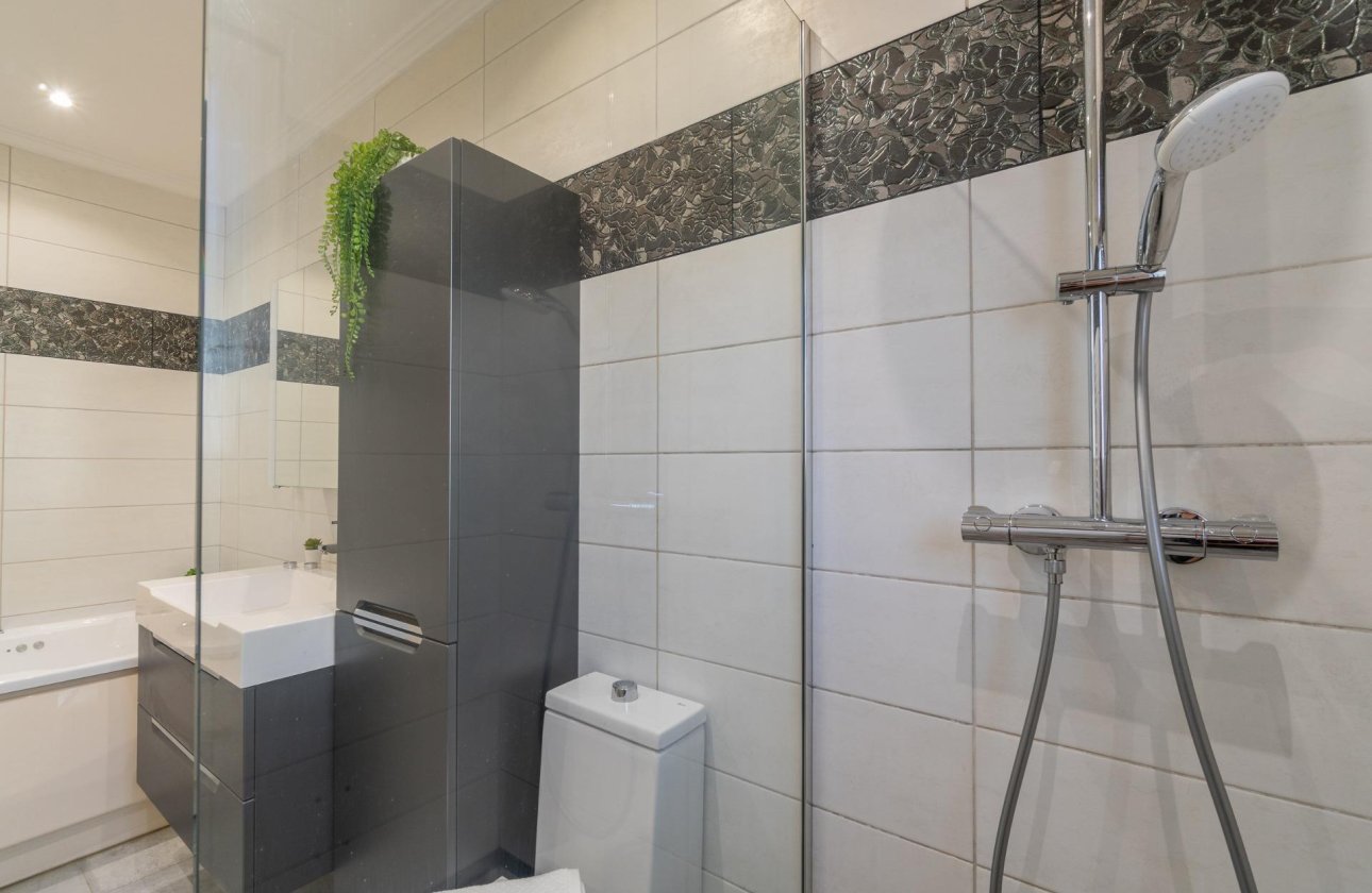 Reventa - Villa - Orihuela Costa - Playa Flamenca