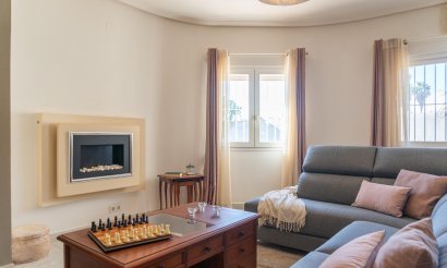 Reventa - Villa - Orihuela Costa - Playa Flamenca