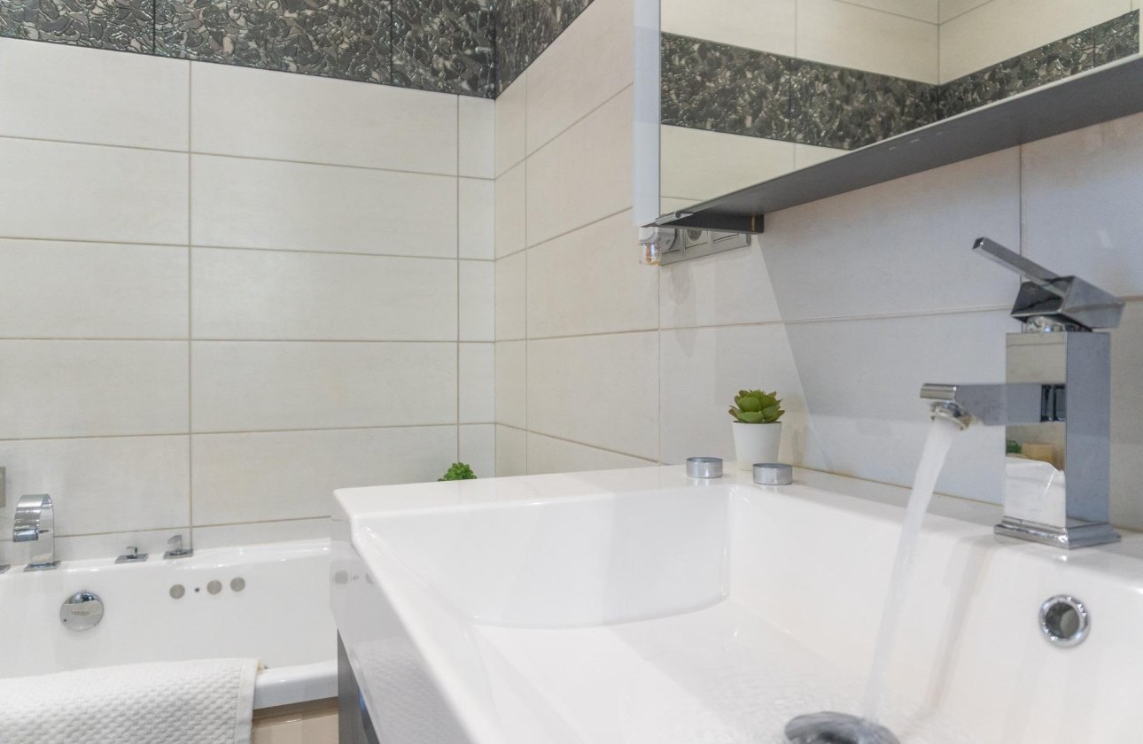 Reventa - Villa - Orihuela Costa - Playa Flamenca