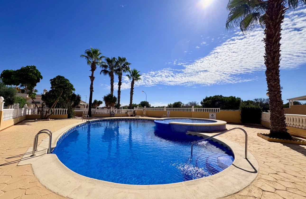 Reventa - Villa - Orihuela Costa - Playa Flamenca