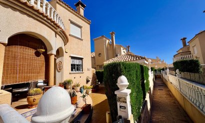 Reventa - Villa - Orihuela Costa - Playa Flamenca
