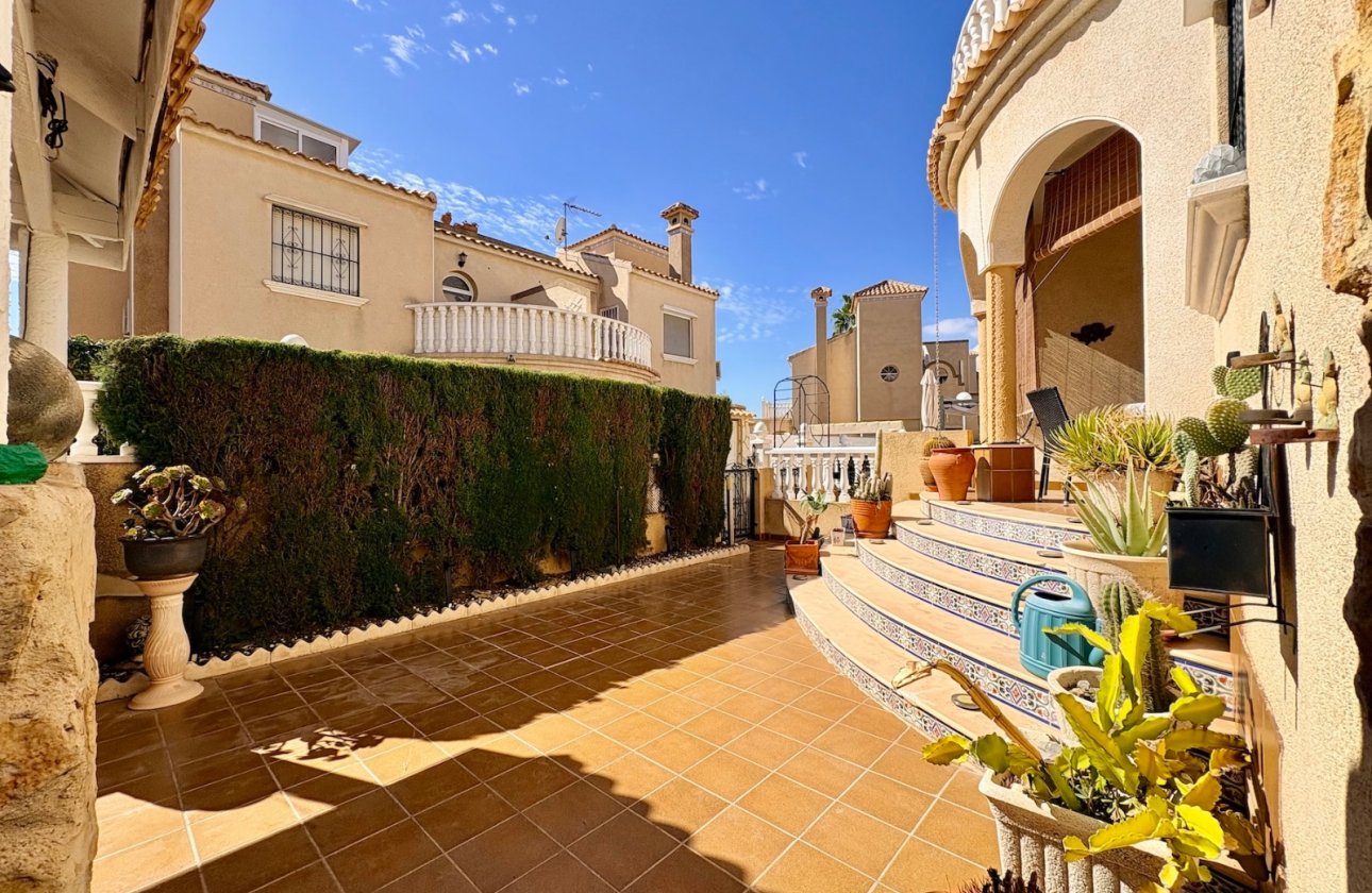 Reventa - Villa - Orihuela Costa - Playa Flamenca