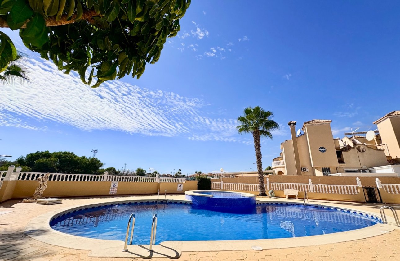 Reventa - Villa - Orihuela Costa - Playa Flamenca
