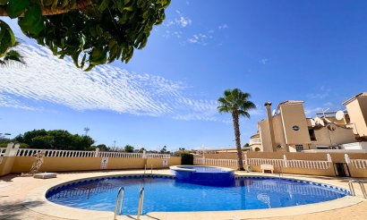 Reventa - Villa - Orihuela Costa - Playa Flamenca