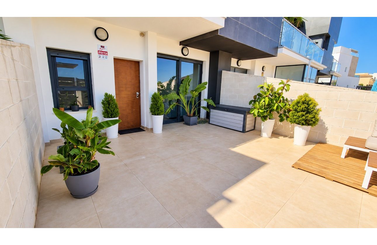 Resale - Villa - Orihuela Costa - Villamartín