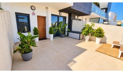 Resale - Villa - Orihuela Costa - Villamartín